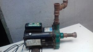Instalação de bombas d'água no Bairro
